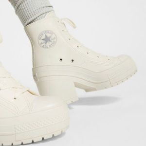 New converse Chuck 70 De Luxe Heel Leather women size 6.5